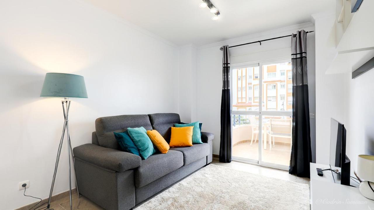 Cozy Apartment Overlooking Estepona'S Marina! Exterior foto