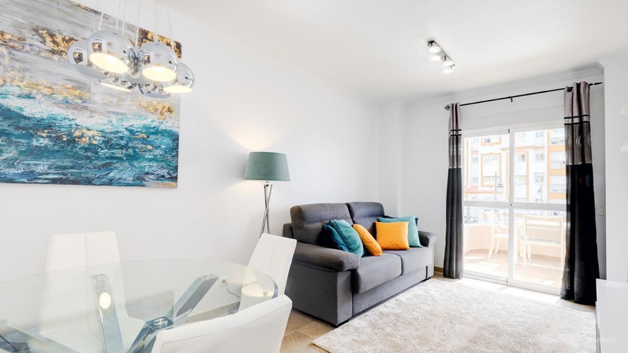 Cozy Apartment Overlooking Estepona'S Marina! Exterior foto